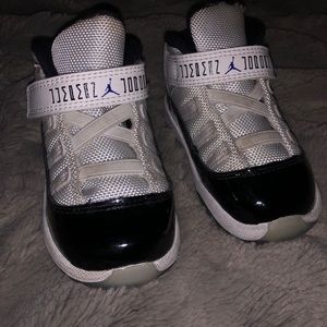 Jordan 11 Retro-Concord; size 6